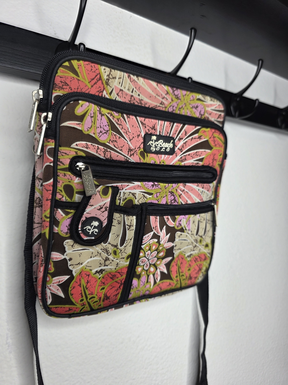 Beach by CLC Crossbody Bag Floral Tropical Hibiscus Multi-Pocket Travel Purse...